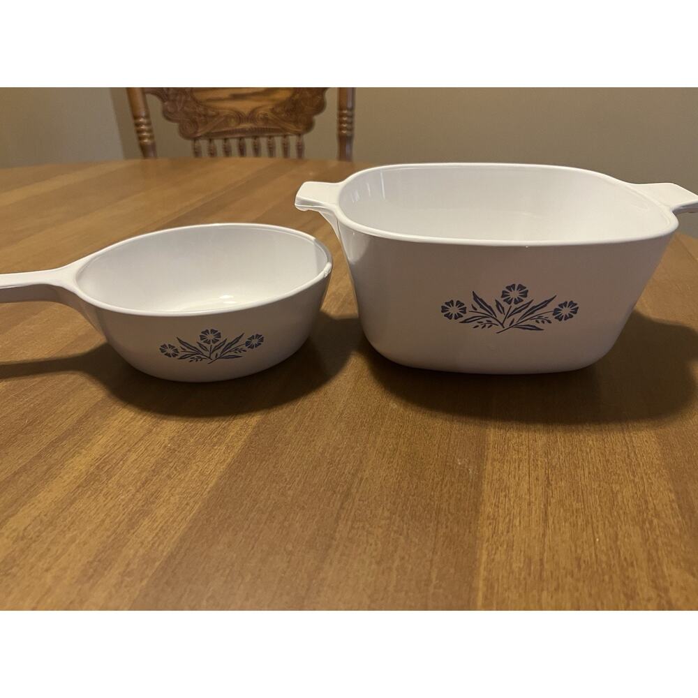 2 Vintage Corningware Casserole Dishes In Iconic Blue Cornflower Pattern